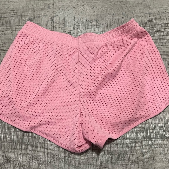 Old Navy Ladies Pink Mesh Athletic Shorts Size Medium - Picture 2 of 8